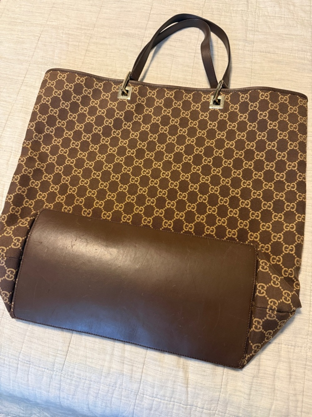 Gucci Brown GG Supreme Canvas Tote with Dark Brown Leather Handles - Picture 3 of 14